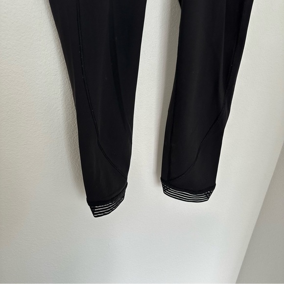 Lululemon Find Focus 7/8 Leggings 25” Inseam Black Mesh Details Size 8 Women’s - Picture 4 of 10